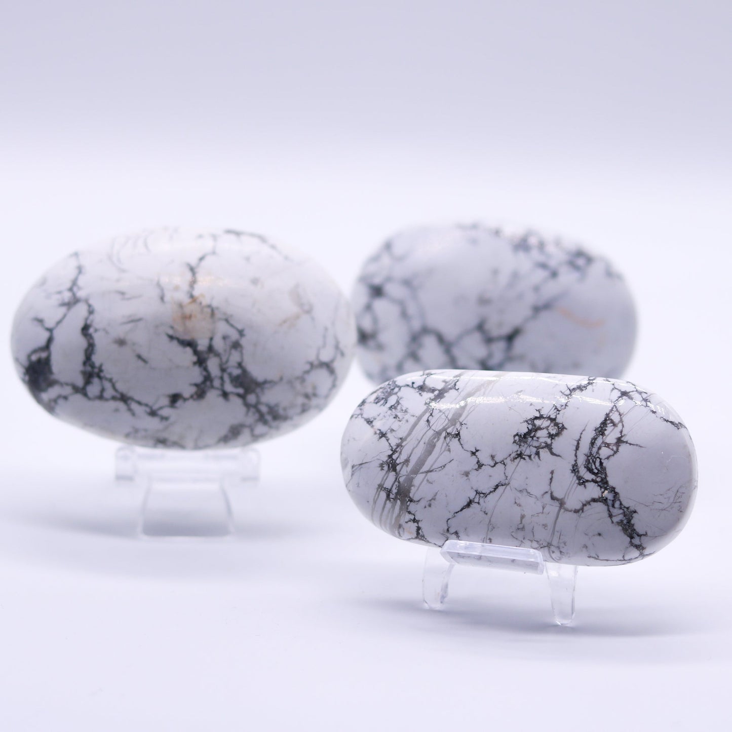 Howlite Palm Stone